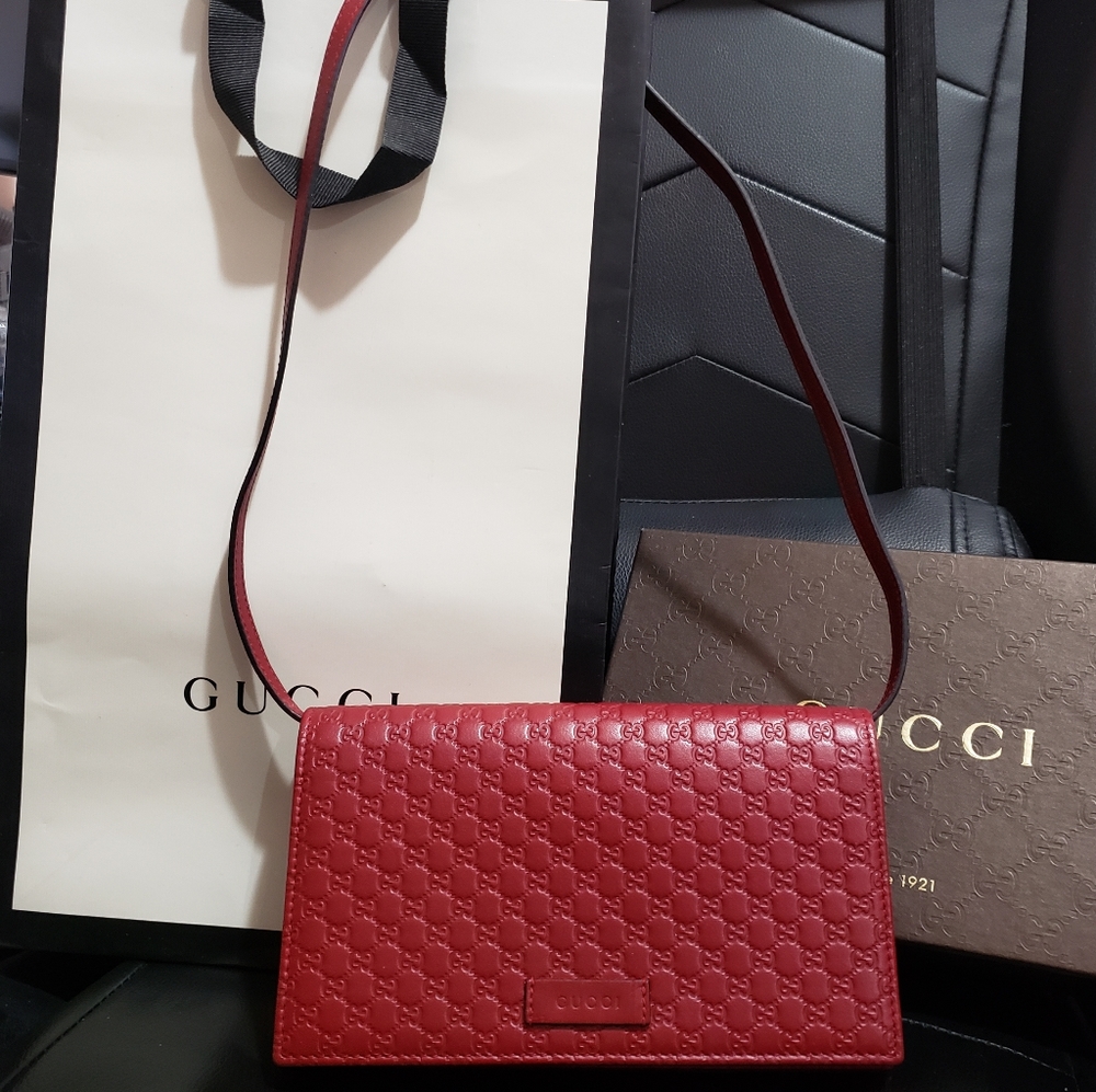 6️⃣0️⃣0️⃣Auth Microguccisima wallet ×body w box